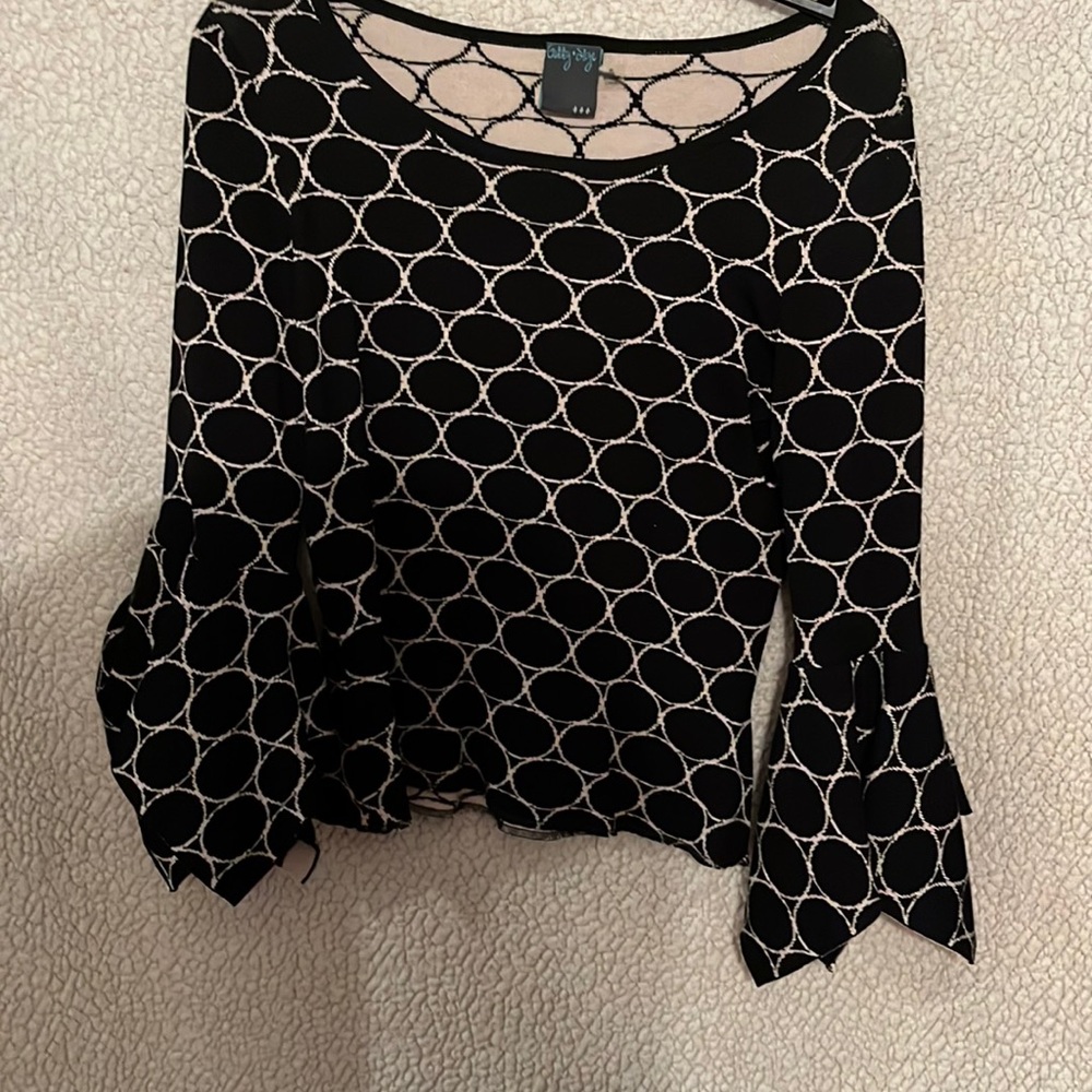 Black and cream bell sleeve sweater top